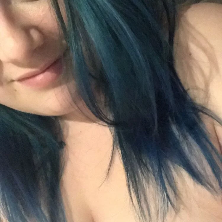 zombieaurelie's Offline Chat Room