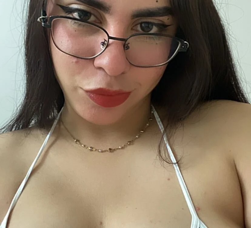 hellen_campbell's Offline Chat Room