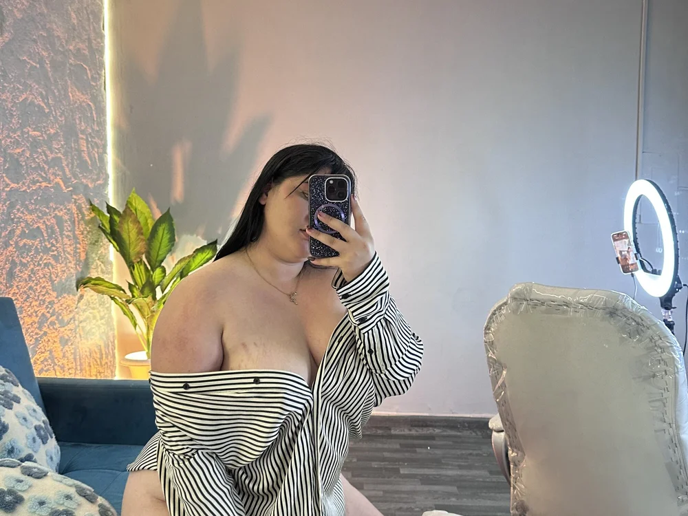 VictoriaRebel's Offline Chat Room