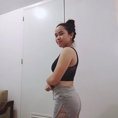 lhynz Offline XXX Chat