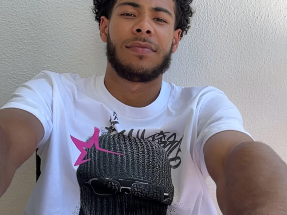 Офлайн-чат XXX bbc_english_lightskin