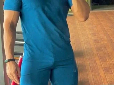 Single_Horny_Boy123 Male Mobile Webcam Strip