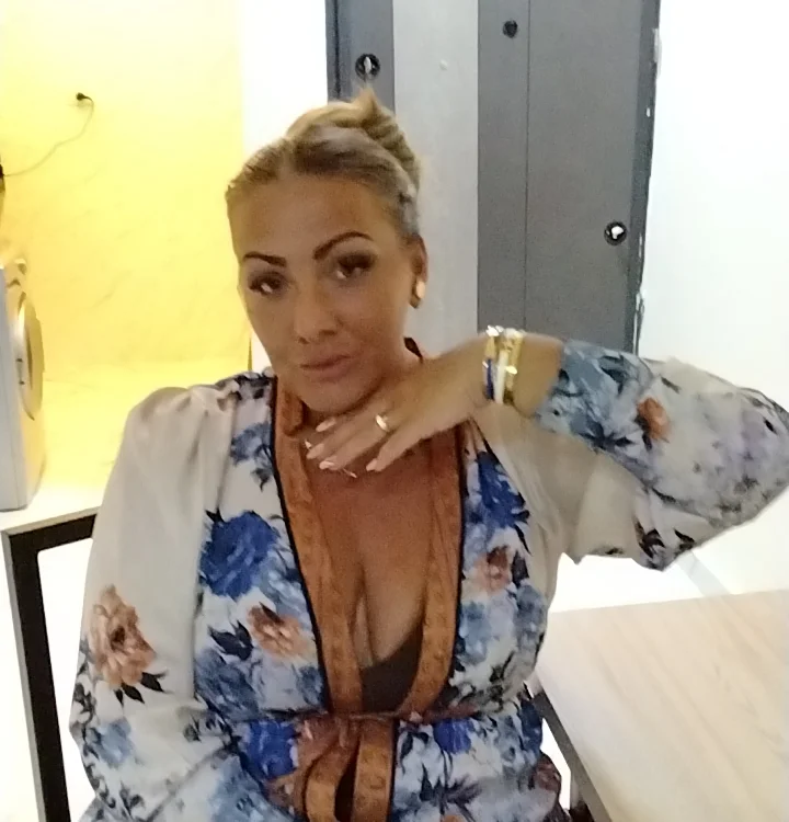 Exotic_ParisX – Offline XXX chat