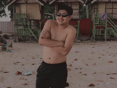 nakedmarco17 profile