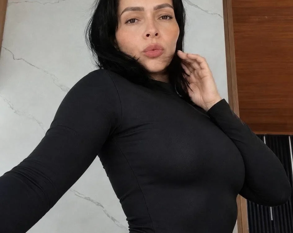 istthalexan Offline XXX chat
