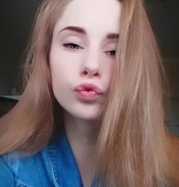 Vanessa_Lo's Offline XXX Chat