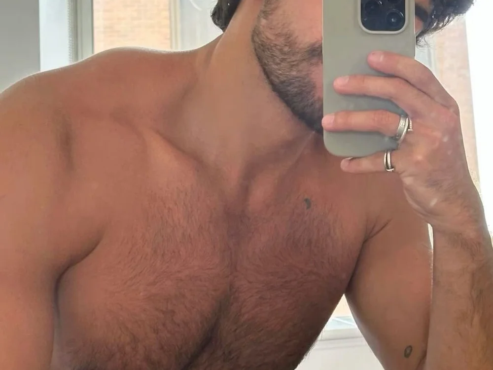 Lucas_j16 Offline XXX-chat