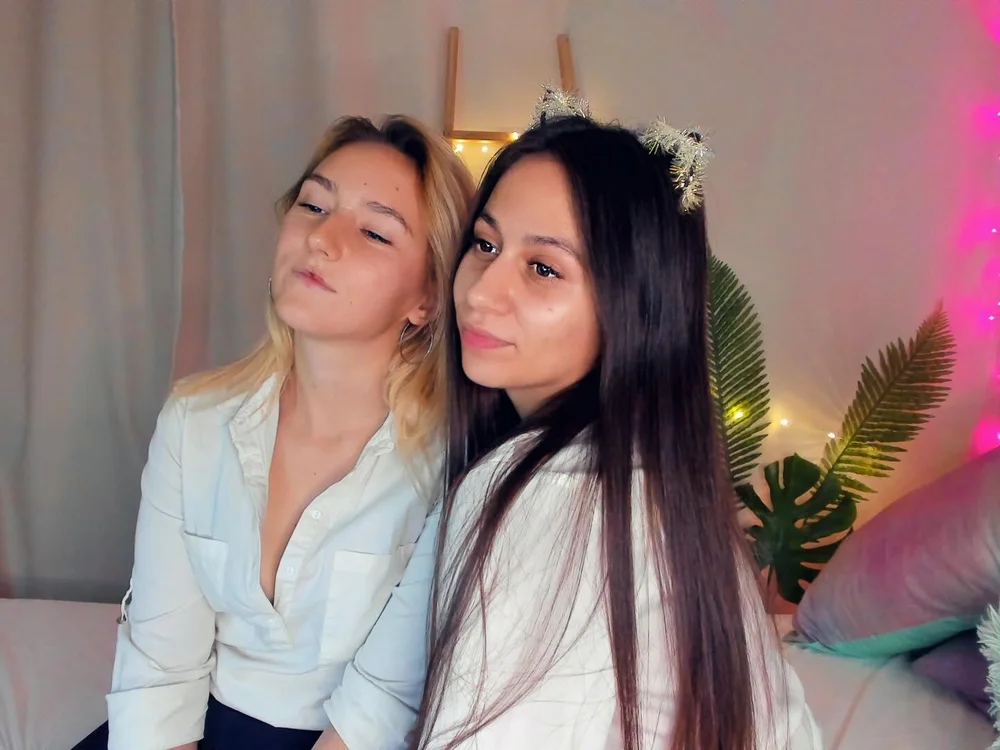 SandraGarcio's Offline XXX Chat