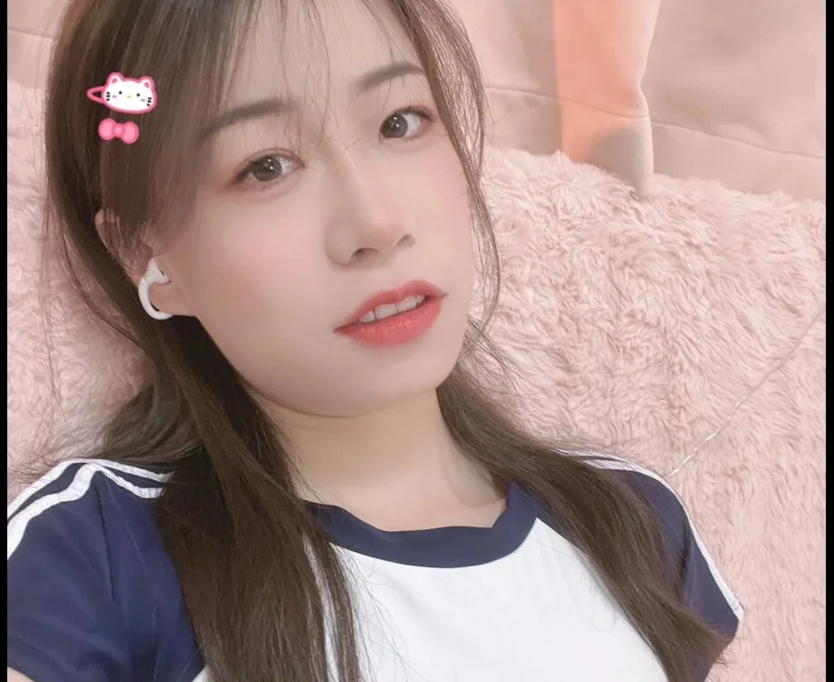 xiaomaoyouyou Offline XXX-Chat