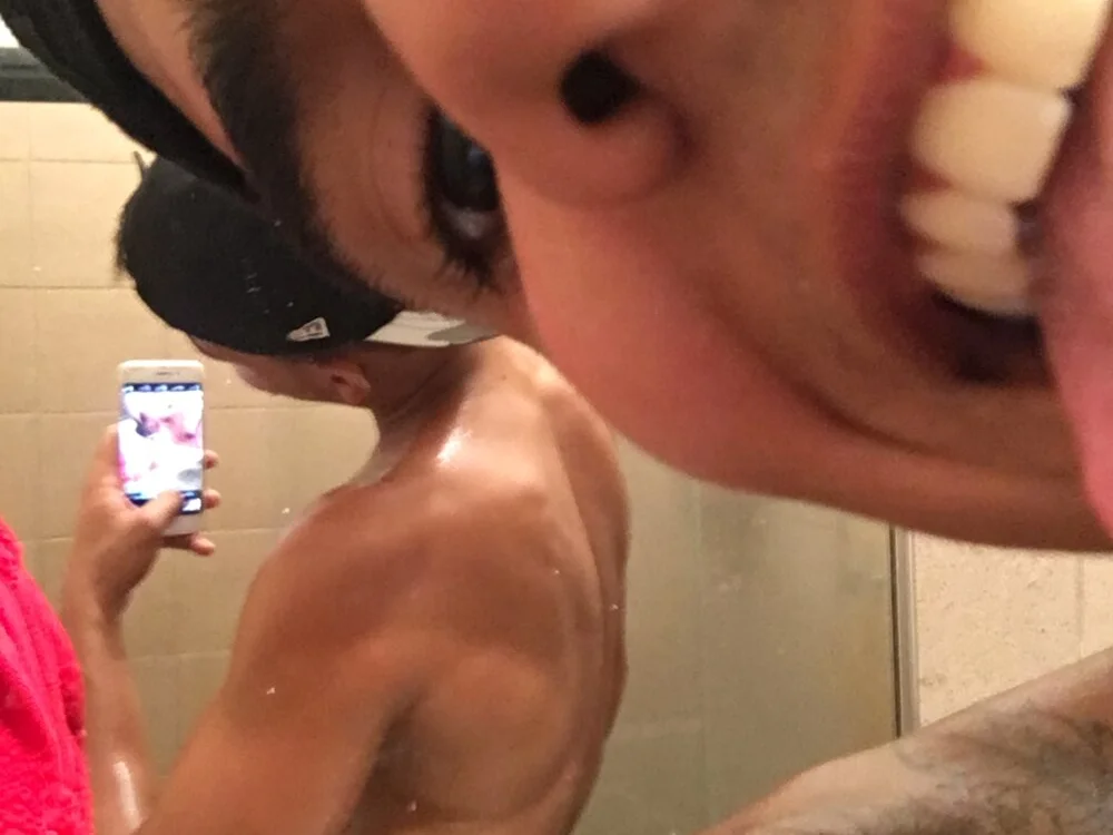 jhonlee9: офлайн-секс-чат