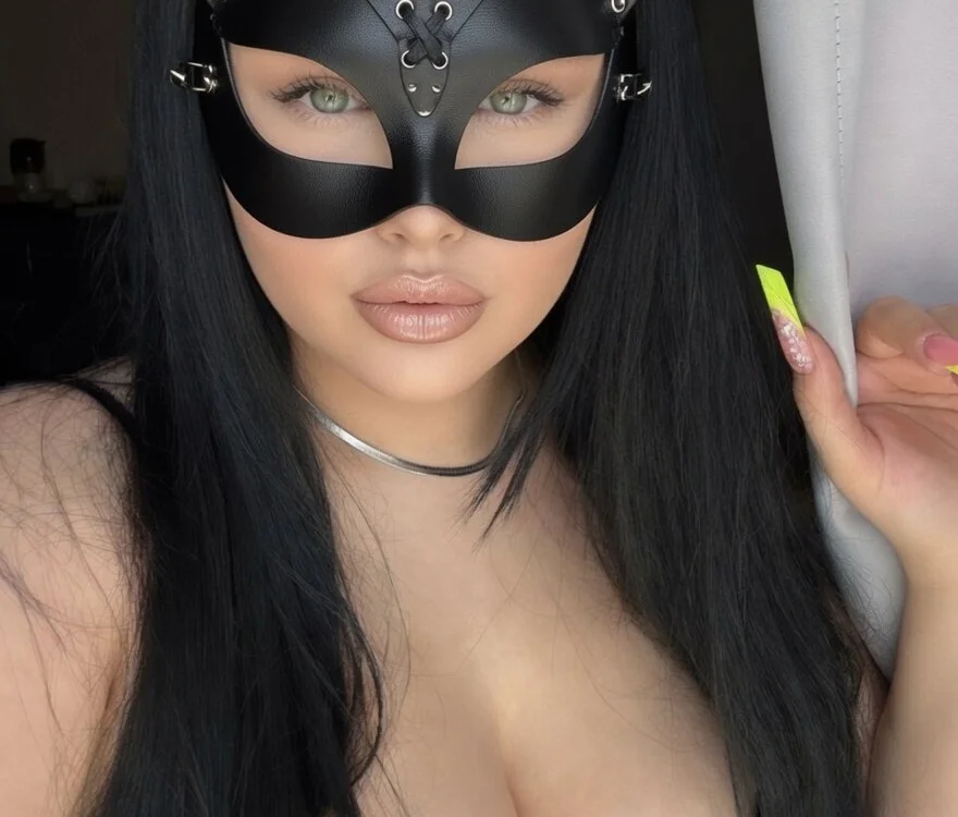 Nova_LuxeのオフラインXXXチャット