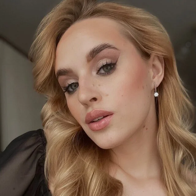 ElisabetLorney's Offline XXX Chat