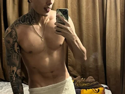 Zeta_333 Male C2c Adult Webcam