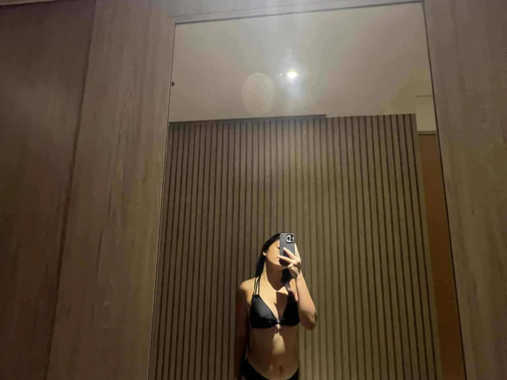 SexyWet_Pussy19 Obrolan XXX Offline