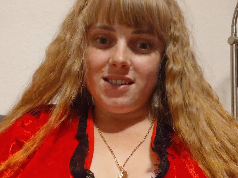 CoddessCrystaln Offline XXX chat