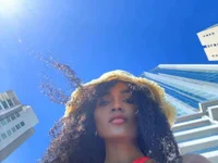 Model Vianney-Doll