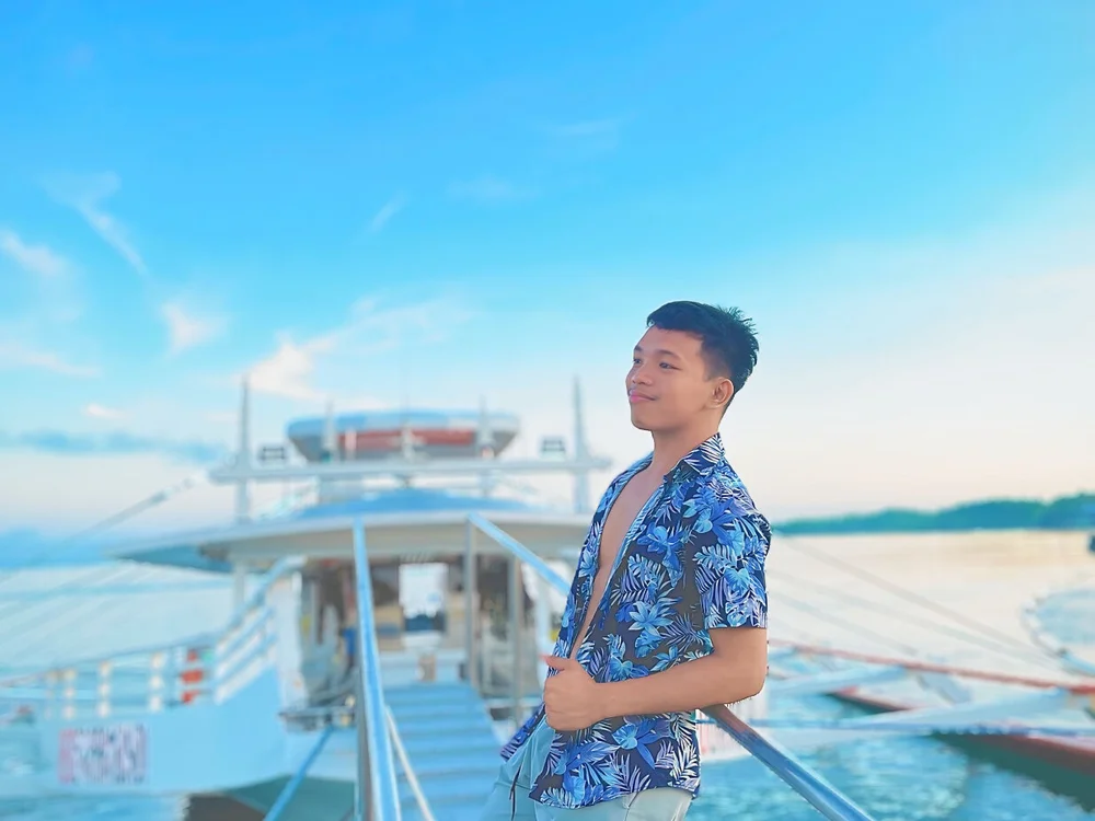 hottie_adrian offline chatrum