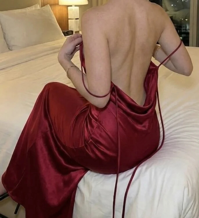 Siya_Glows Adlı Modelin Çevrimdışı XXX Sohbeti