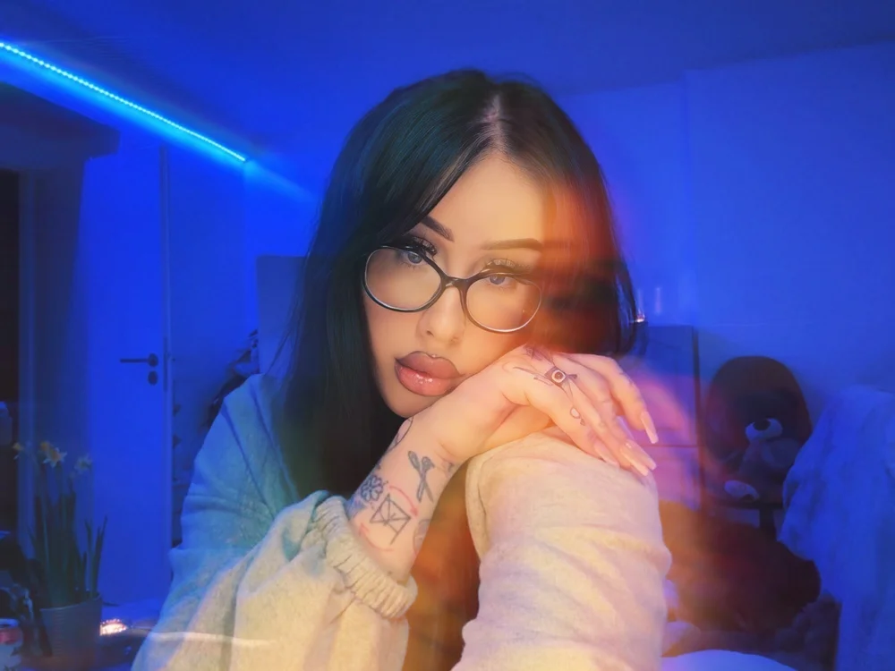 monkeyanni's Offline Chat Room