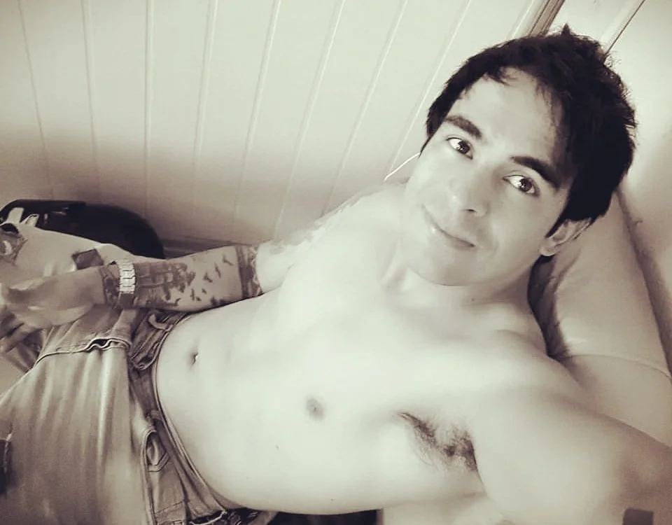 cesarr_222 – Offline XXX chat