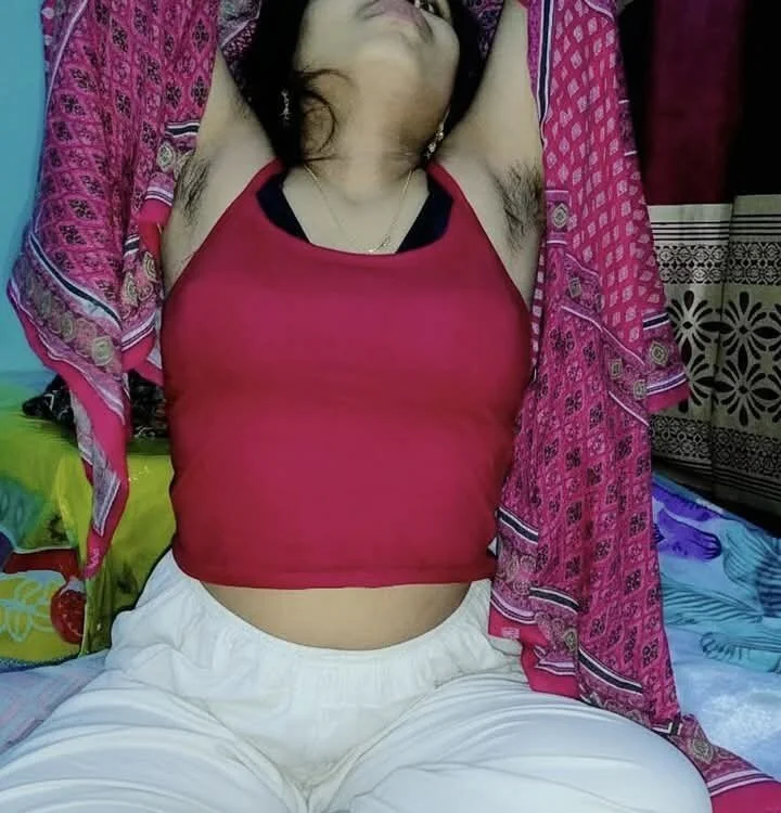 hotgirls02 Adlı Modelin Çevrimdışı XXX Sohbeti