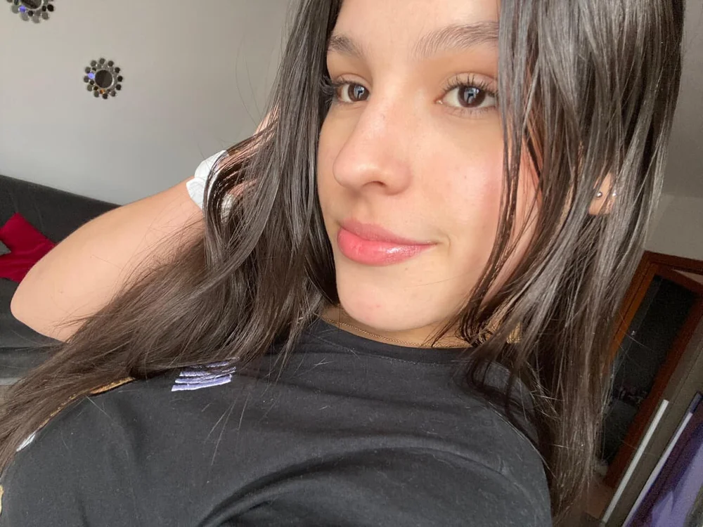 irina_smile's Offline XXX Chat