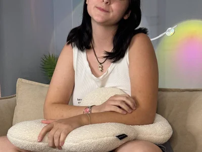 Hey_Selena - Girl 