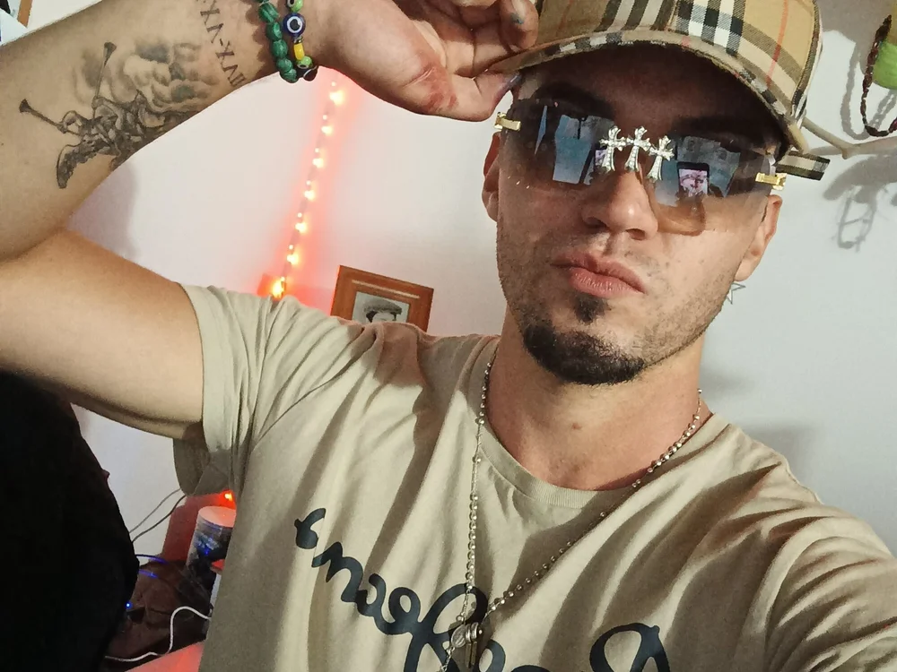 tusutrobellako offline chatrum