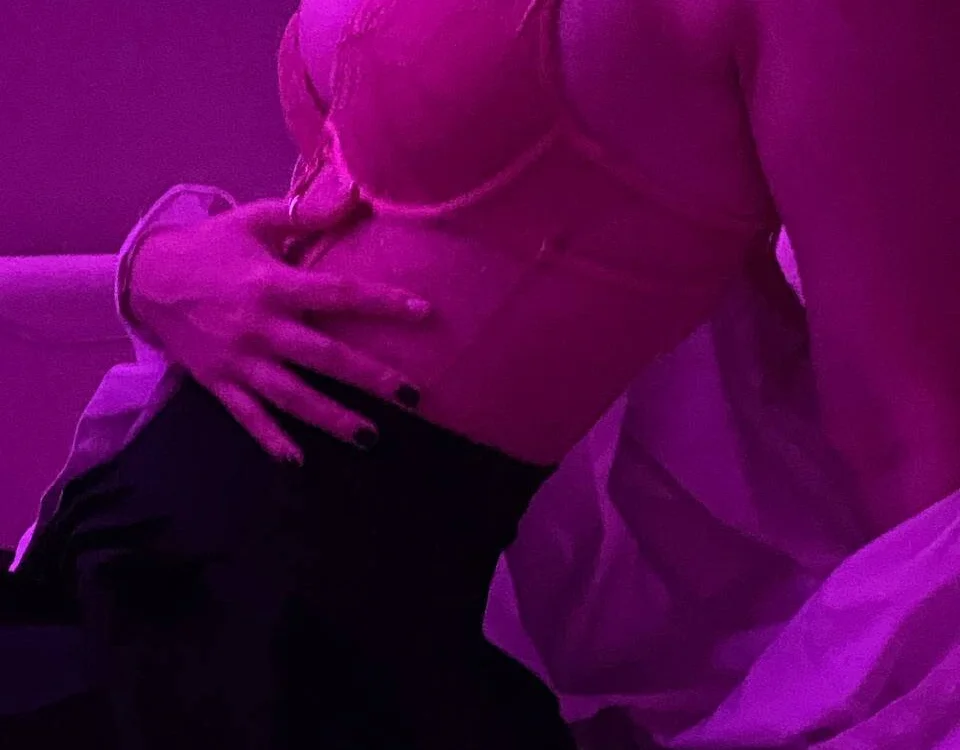 tiny_rony Adlı Modelin Çevrimdışı XXX Sohbeti