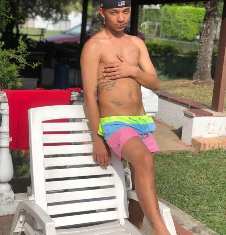Maicol_lo444's Offline XXX Chat