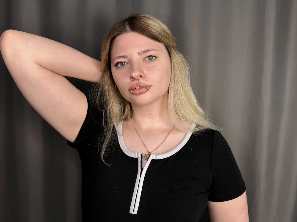 CharissaGin offline chatrum