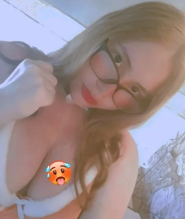 Offline chatovací místnost keyla_xxs