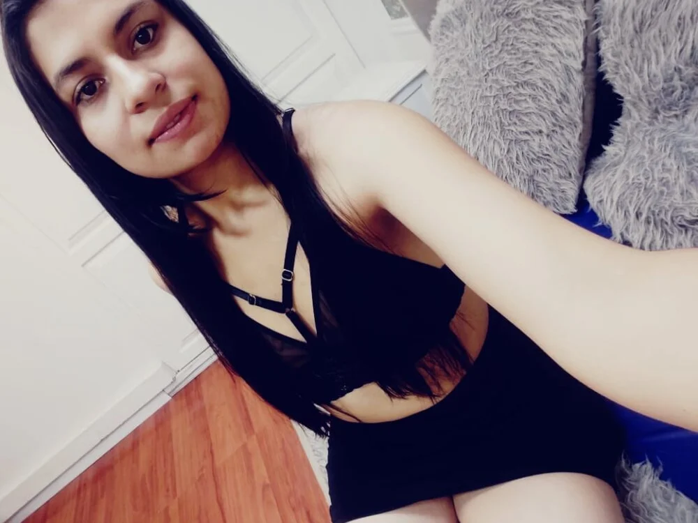 ava_jones11 Chat XXX offline