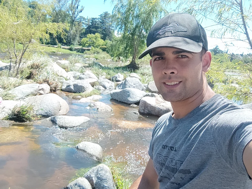 EmmanuelT1: офлайн-секс-чат