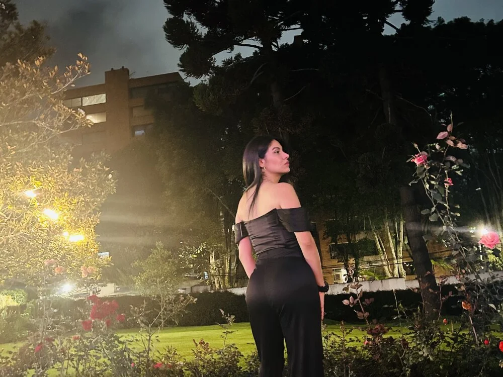 samantha18- Adlı Modelin Çevrimdışı XXX Sohbeti