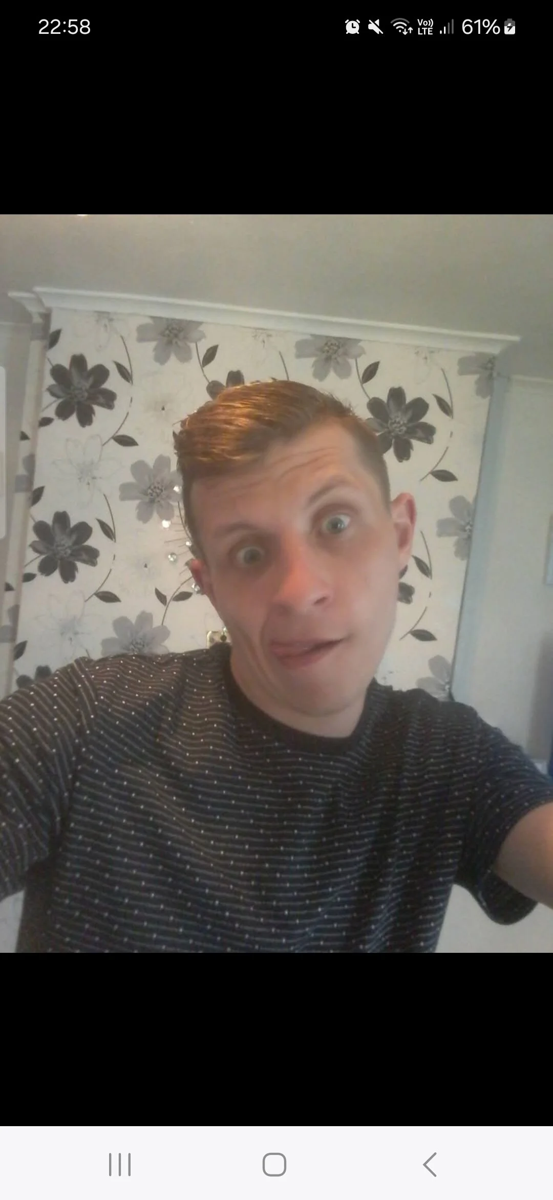 BigDmasked live webcam