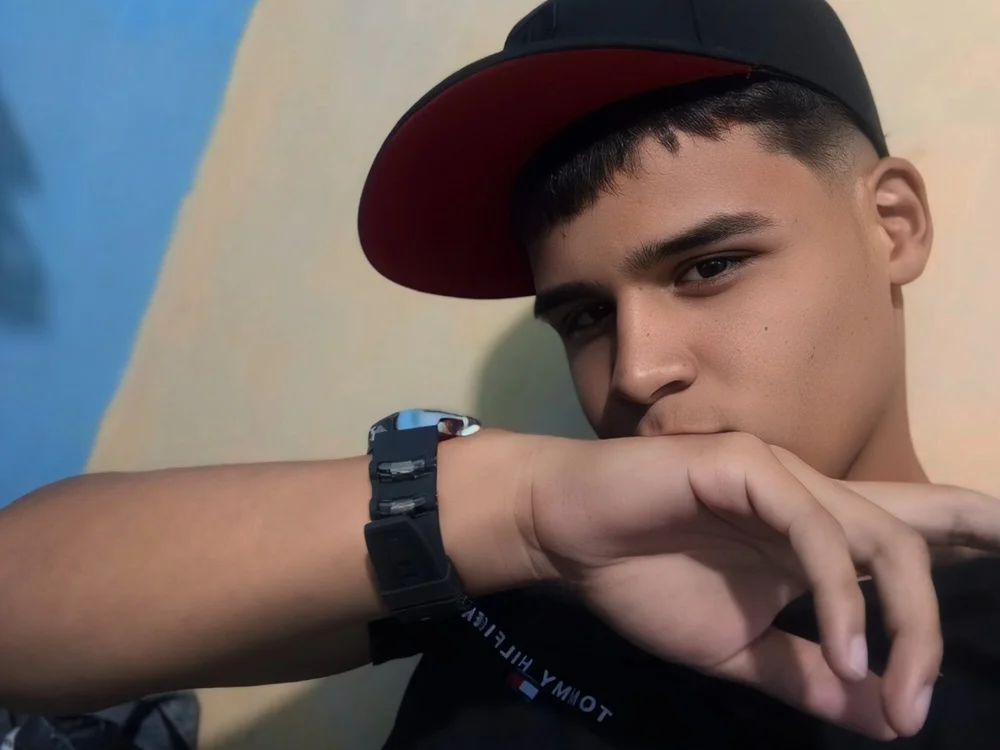 culionen40's Offline Chat Room