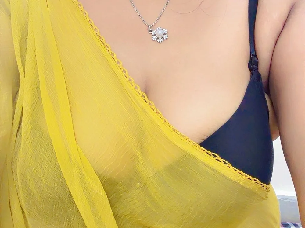 sexy_Shanaya01