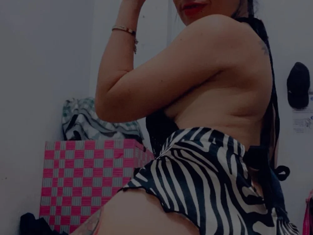 gril-Naomi offline chatrum