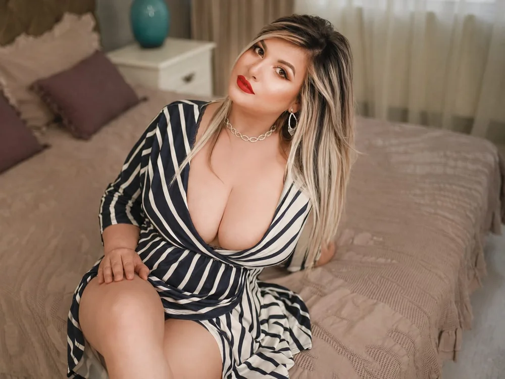 Moon_piex Offline XXX-Chat