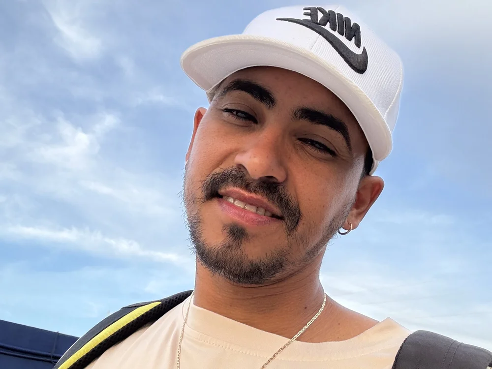 calientaculo's Offline Chat Room
