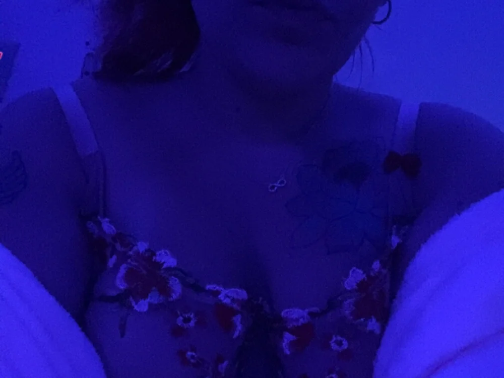Playboybunny4funjeff's Offline XXX Chat