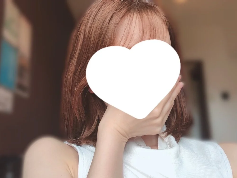 -Jyuria Adlı Modelin Çevrimdışı XXX Sohbeti