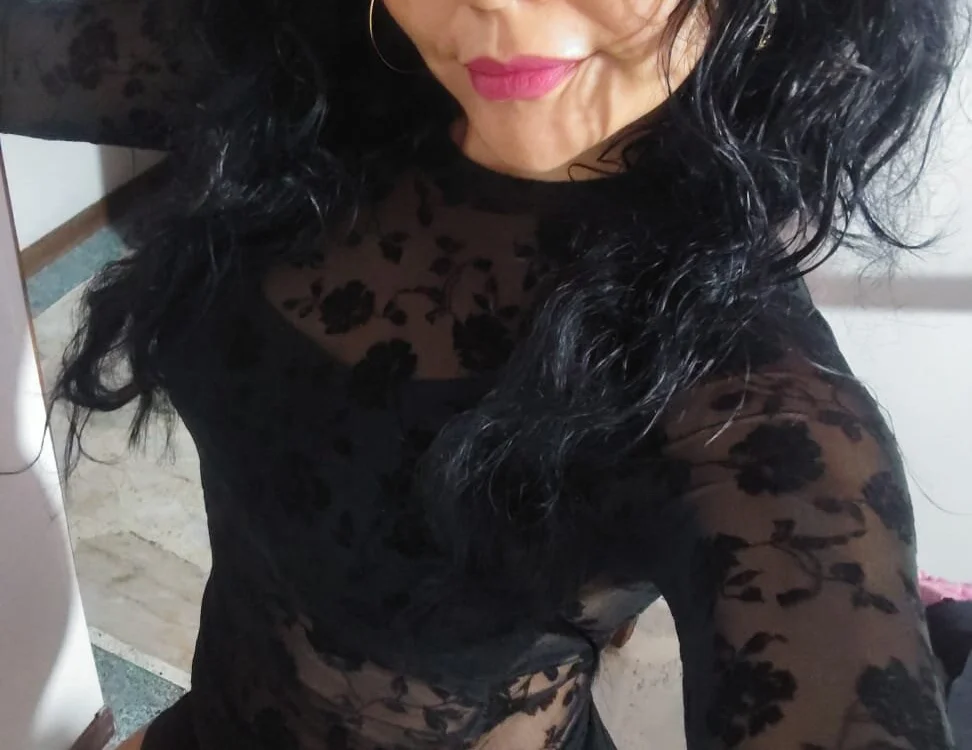 SelenaFoxy69's Offline XXX Chat
