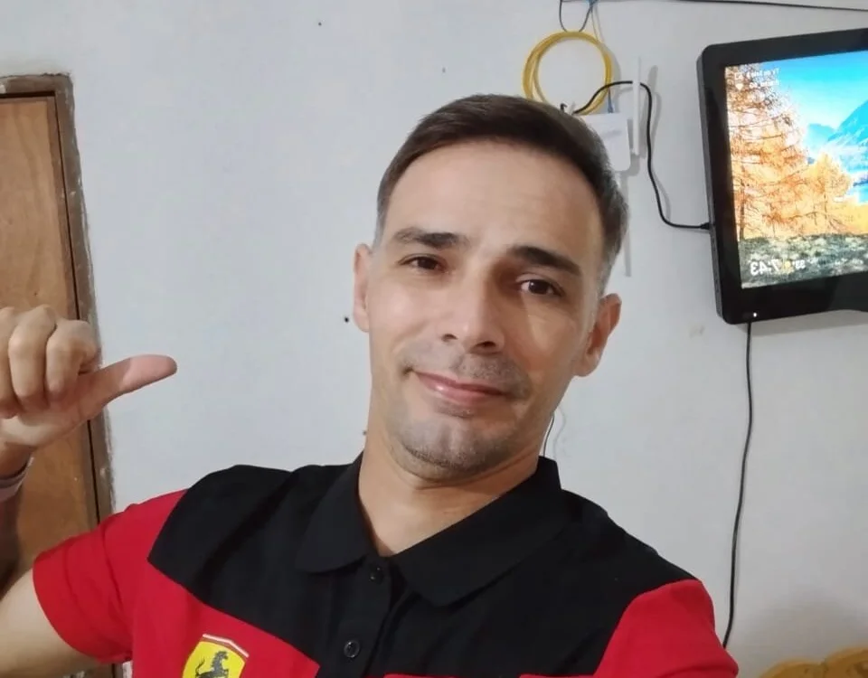 غرفة دردشة bradann211 دون اتصال