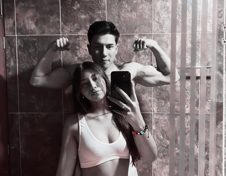 ScarlettAndLucas' Offline XXX Chat