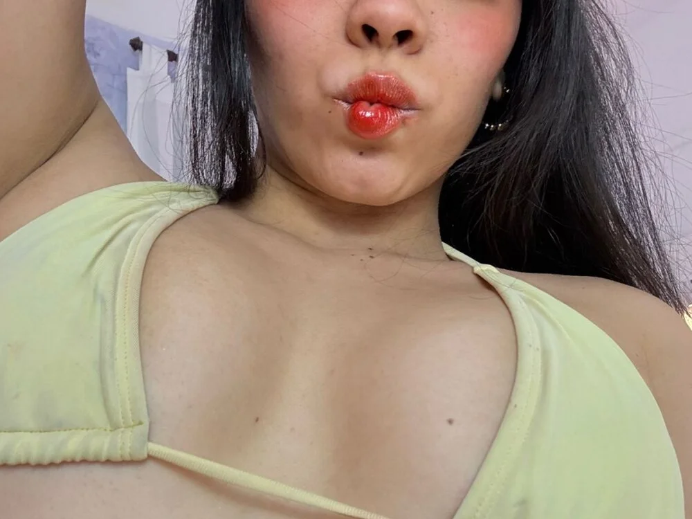 SaraDiamonn Chat XXX Ngoại tuyến