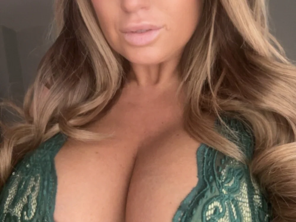 Leah_Homewrecker offline chatrum
