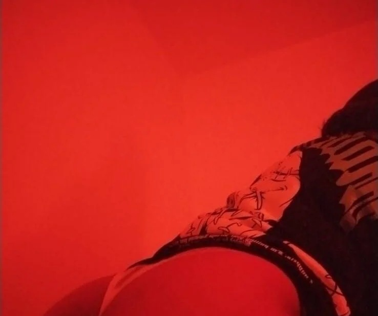 ailyn_castrocm101's Offline Chat Room