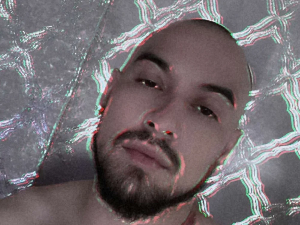 BreezyB143 offline chatrum
